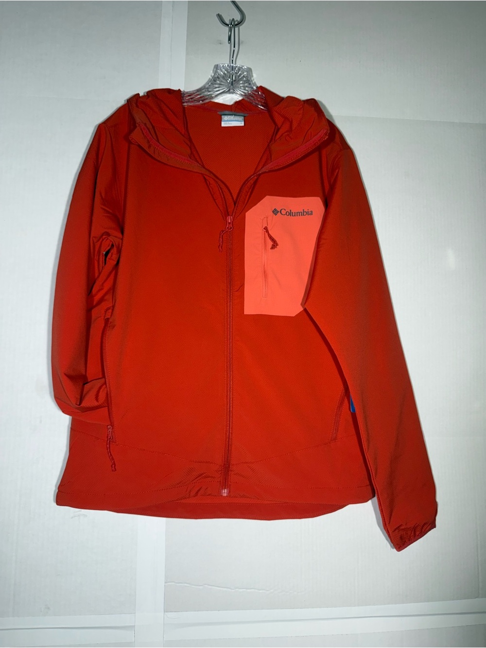 NWT Columbia Women Softshell Performance Jacket – Size [M] – Water Resistent